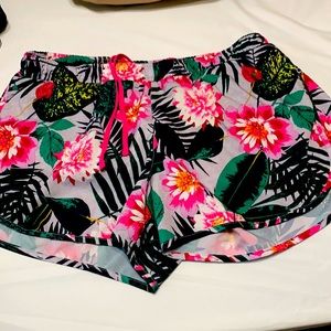 Old navy floral shorts size large